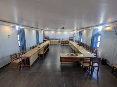 Well-equipped training halls with a capacity of up 30 to 60 participants